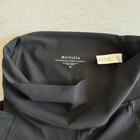 Athleta Salutation Stash Capri Legging - Picture 5 of 6